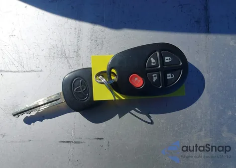 2015 Toyota Sienna Le 8 Passenger from USA, damaged, VIN 5TDKK3DC9FS689650